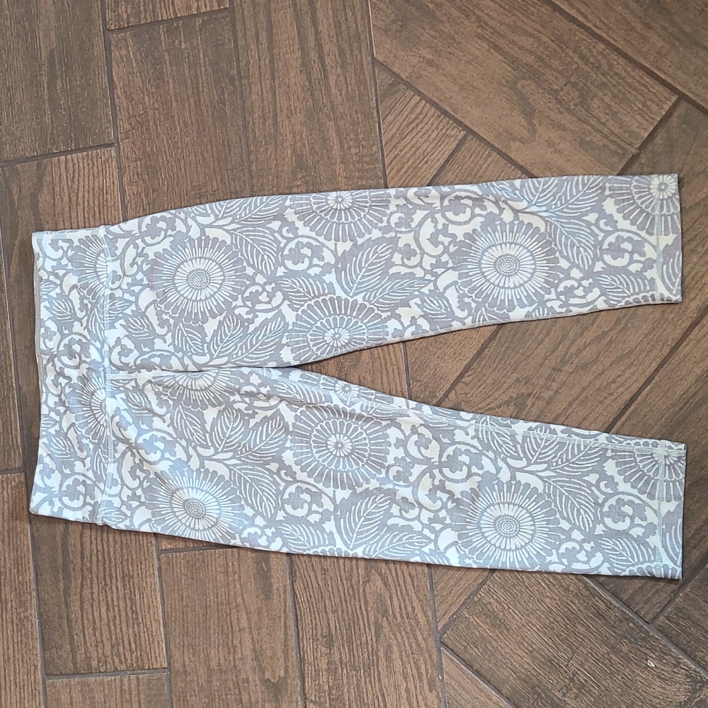 Lululemon Floral Mod Rise Crops